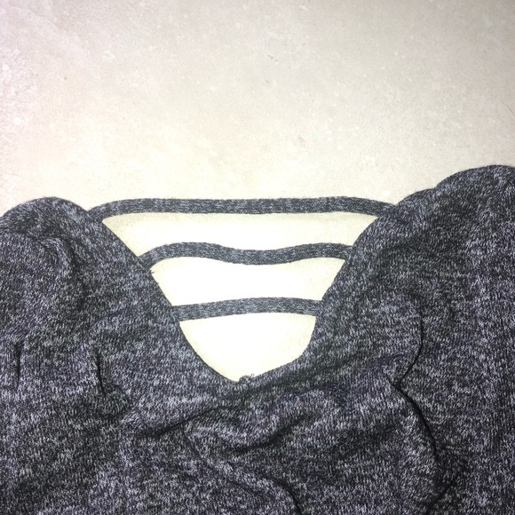Hollister Long Sleeve Top - Picture 3 of 4